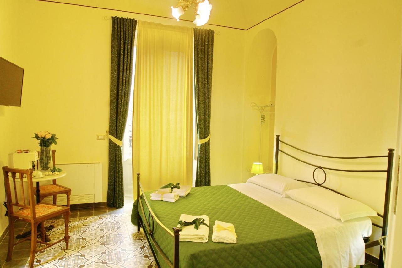 Domus Aurea Bed and Breakfast Montalbano Elicona Eksteriør billede