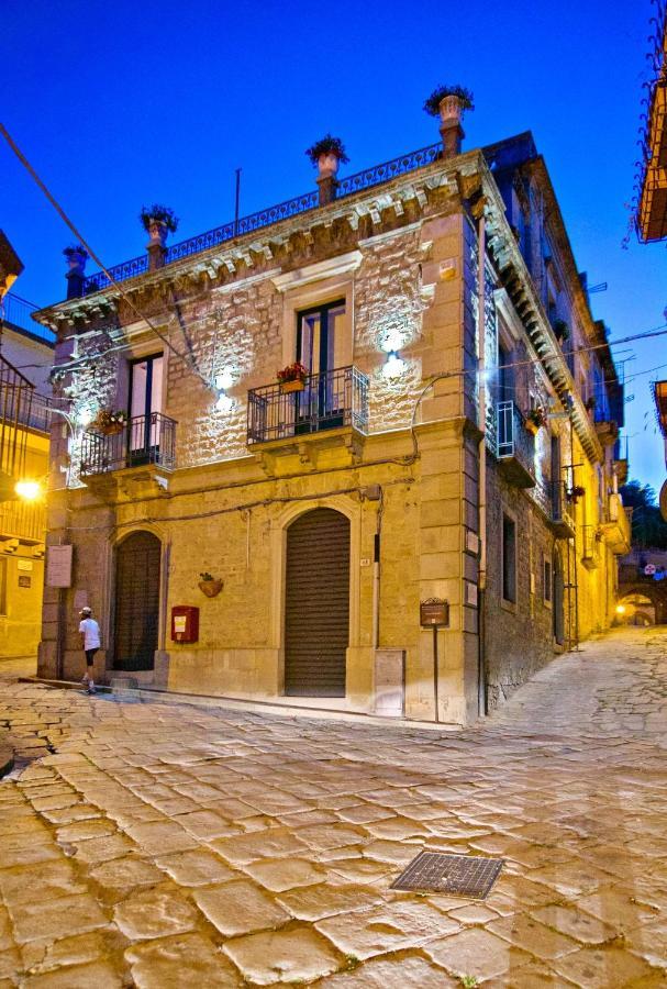 Domus Aurea Bed and Breakfast Montalbano Elicona Eksteriør billede