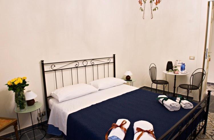 Domus Aurea Bed and Breakfast Montalbano Elicona Eksteriør billede